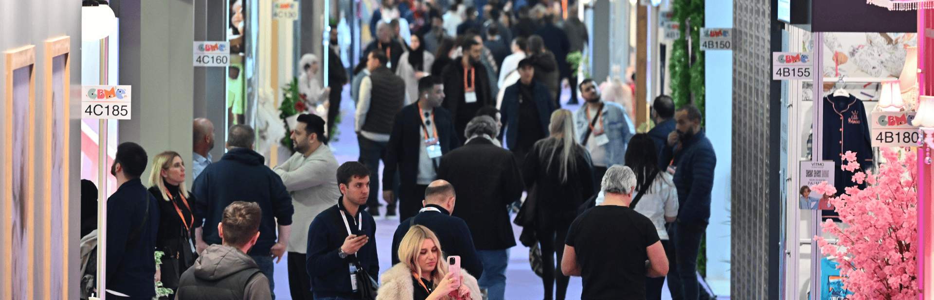 Busy ailse at CBME Turkiye event.